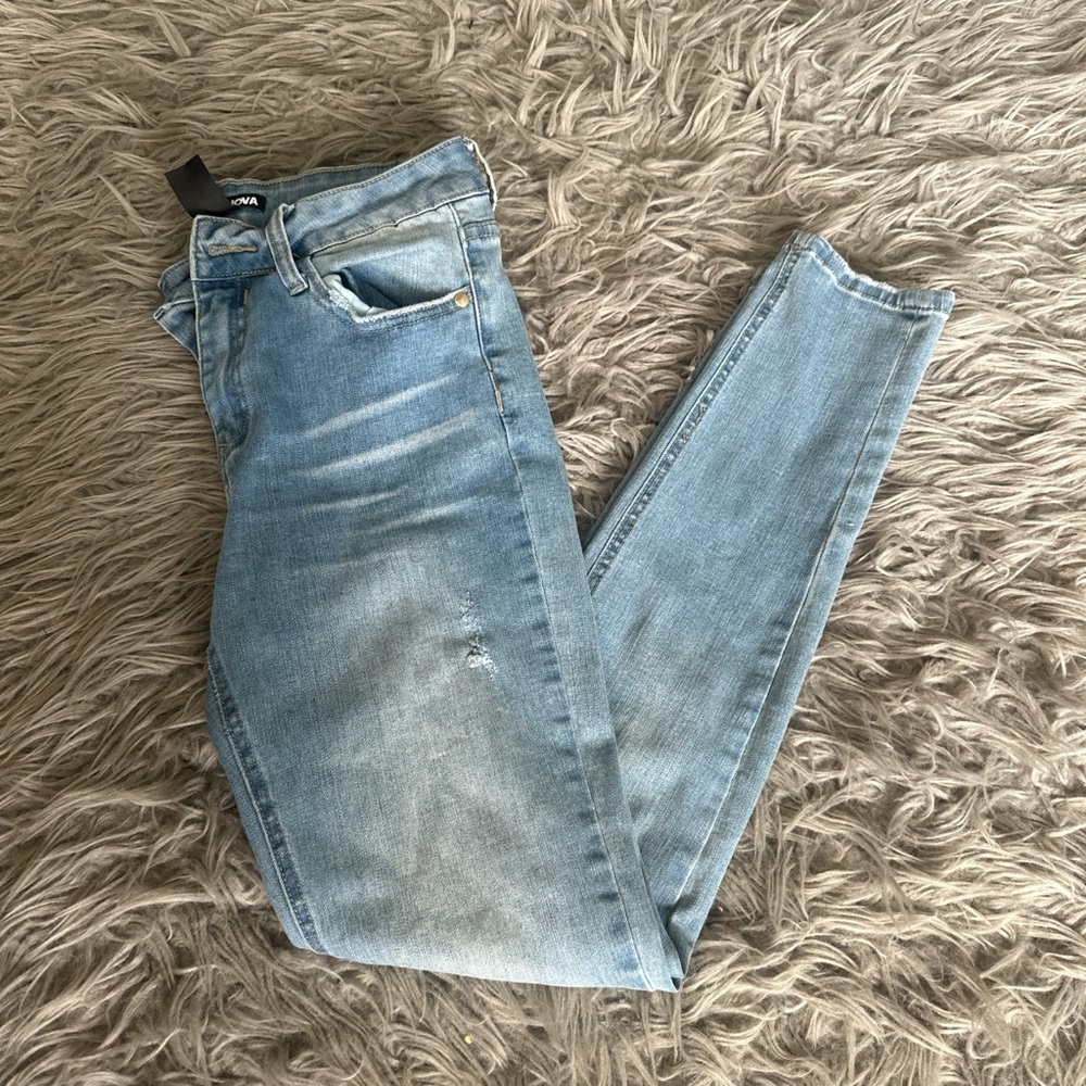 Fashion Nova Lightwash skinny jeans